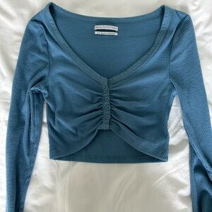 Urban Outfitters blue cropped ribbed long sleeve size small